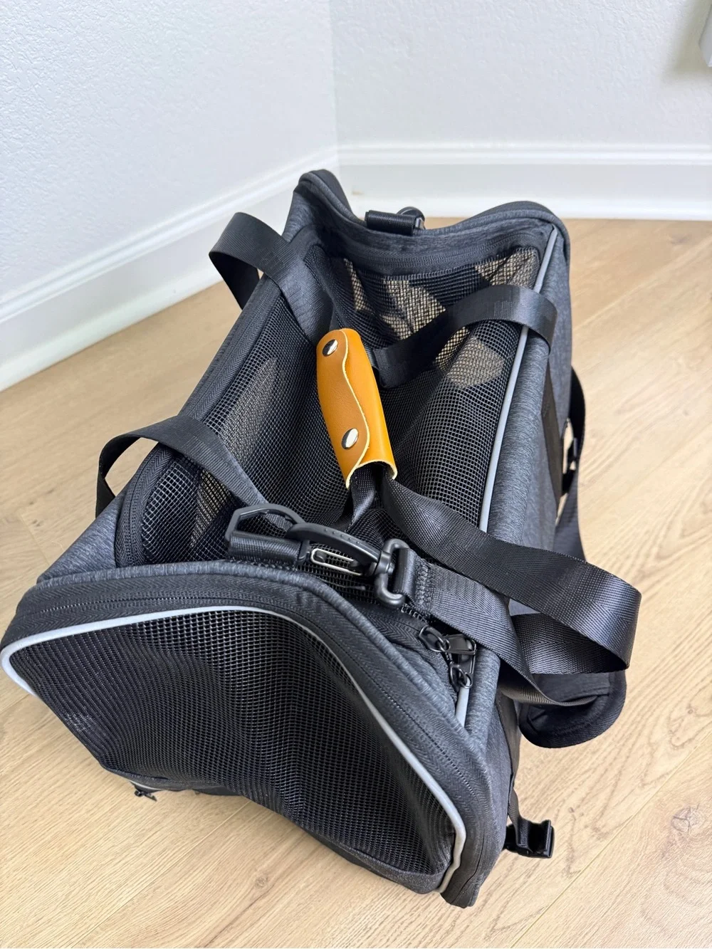 Cat or small dog travel carrier bag